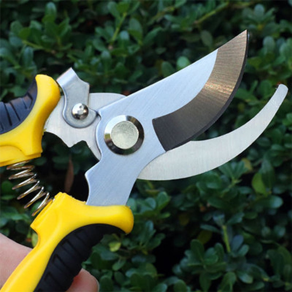 Ergonomic Garden Clippers for Safe and Comfortable Pruning